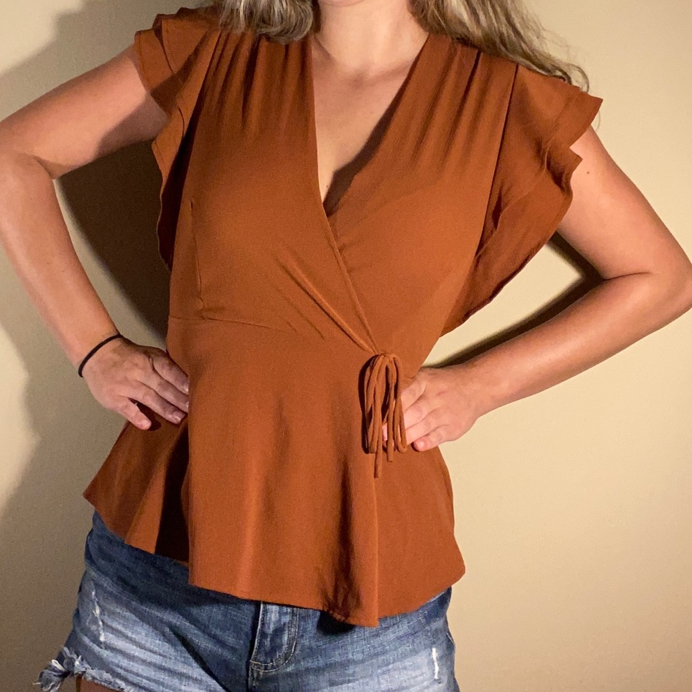 📚monteau📚 small burnt orange blouse